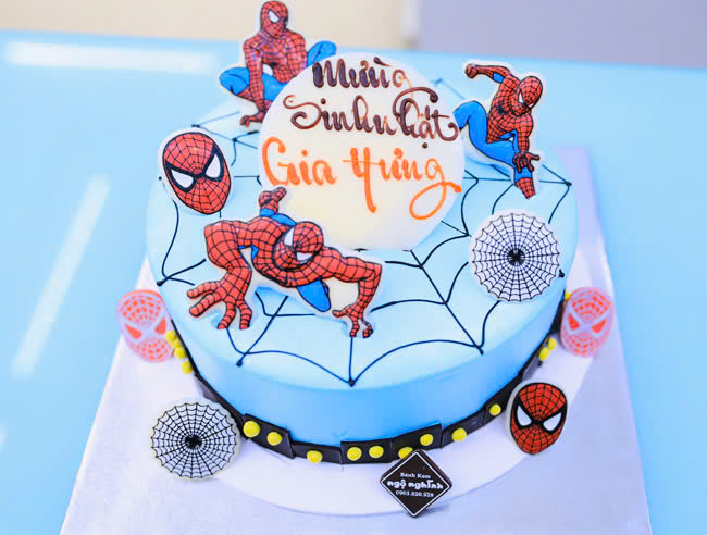 mẫu bánh sinh nhật cho bé